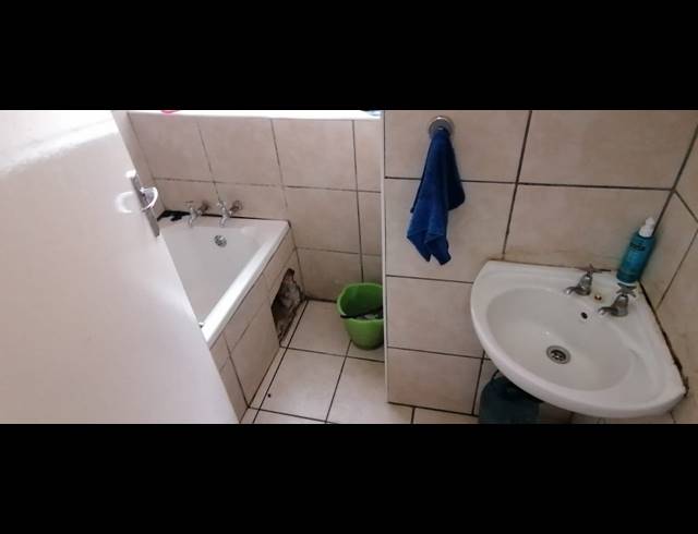 2 BEDROOM FLAT FOR SALE IN ELANDSHEUWEL
